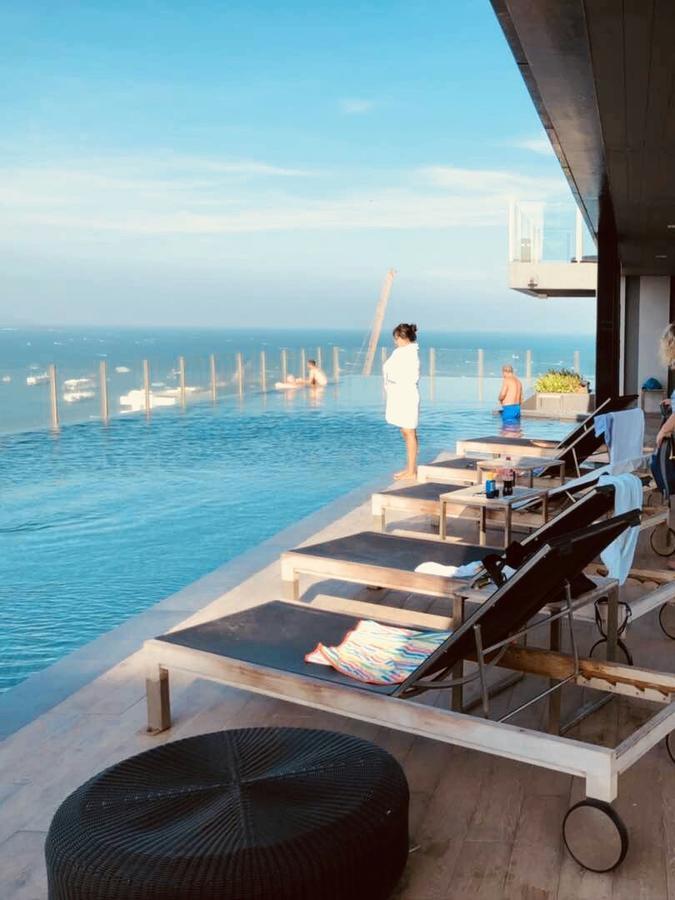 The Base Pattaya By Feng Apartment Exterior photo